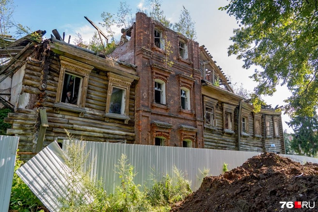 Еще одно разрушенное здание | Источник: Кирилл Поверинов / 76.RU