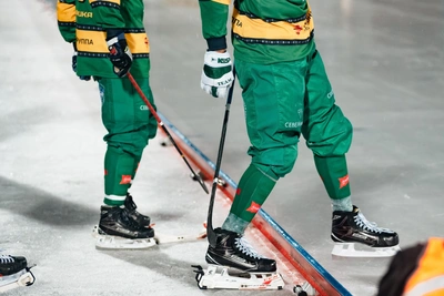 Vodnik Leads Dynamo 2-0 at Halftime