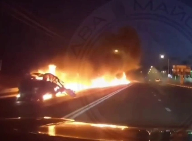 Опубликовано видео прямого попадания снаряда в автомобиль в Белгороде | ya62.ru