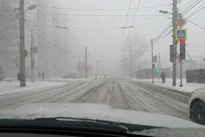 Метель в Красноярске снизила видимость до нуля