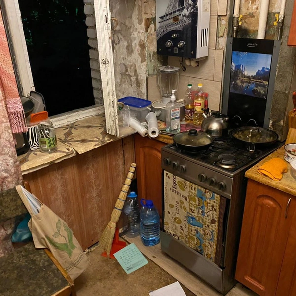 В таких условиях находилась девочка