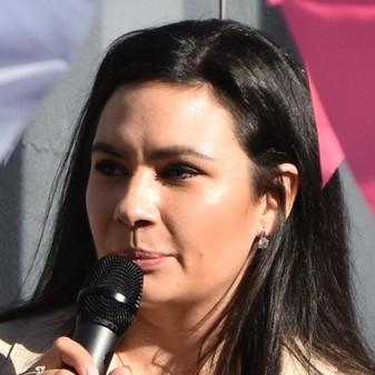 <p>Элина Парамонова</p>