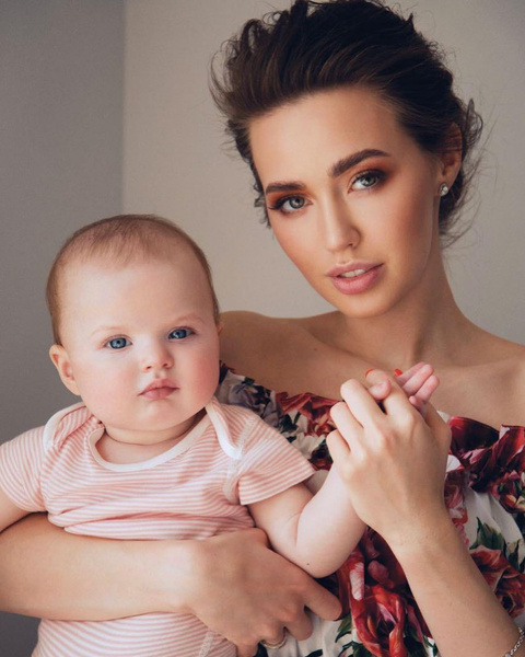Дочь Дмитрия Тарасова сравнили с Анджелиной Джоли