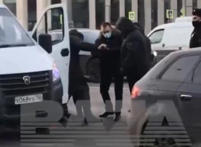 В Москве мужчина пытался покончить с собой после ДТП | ya62.ru