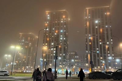 Густой туман окутал Москву вечером 16 октября