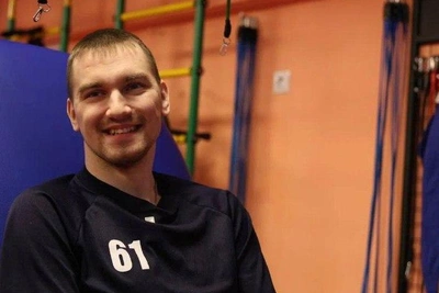 Ural Hockey Player Seeks KHL Return After Paralysis
