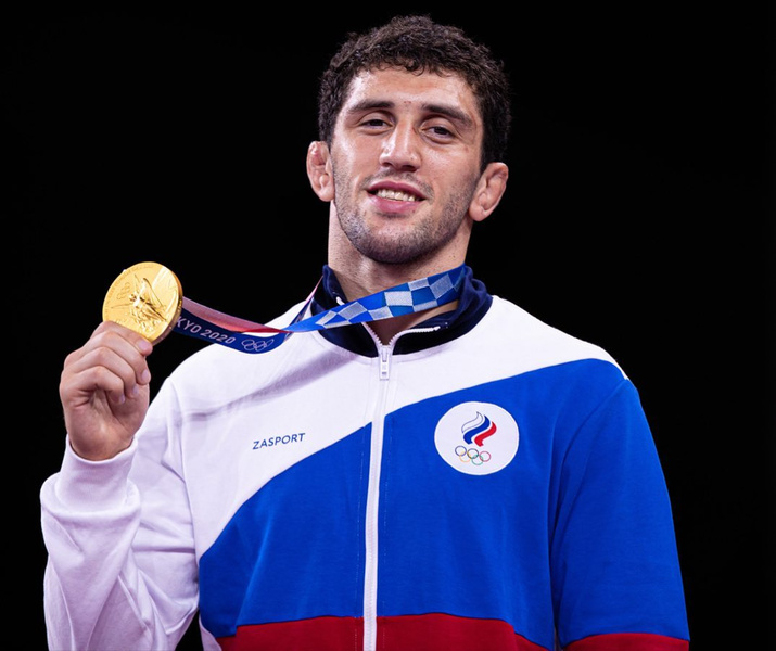«За волосы вытянул и бросил»: как Заурбек Сидаков получил олимпийскую медаль, но потерял жену
