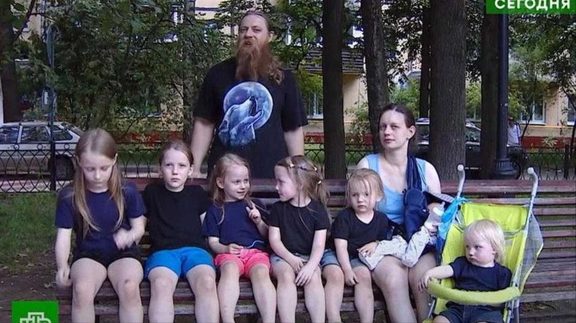Тепляков возмущен словами заслуженного учителя РФ о его детях — досталось всем