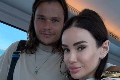 Айза восхитилась сюрпризом жениха в Джакарте