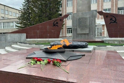 В Кургане за прикуривание от Вечного огня грозит 3 года тюрьмы