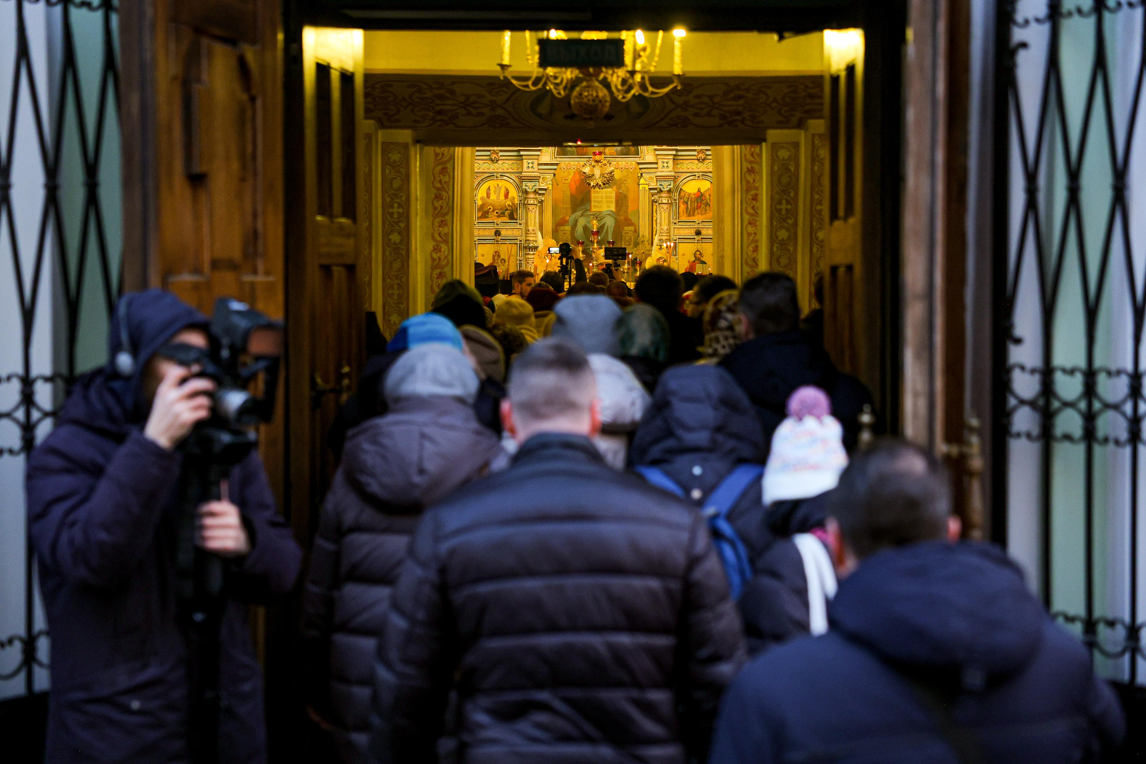 В Челябинск привезли мощи Николая Чудотворца 