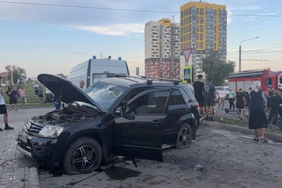 Мотоциклист погиб в ДТП с внедорожником на Титова