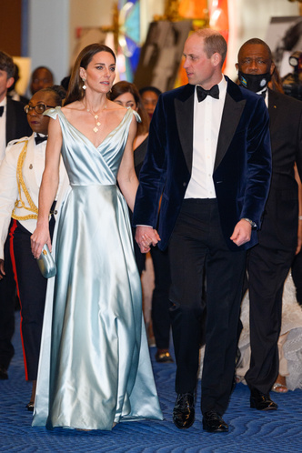 13 романтичных и милых фото, доказывающих, что принц Уильям без ума от Кейт Миддлтон