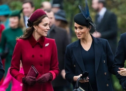 Жалобные письма: в какой просьбе дворец отказал Меган (и при чем здесь Кейт)