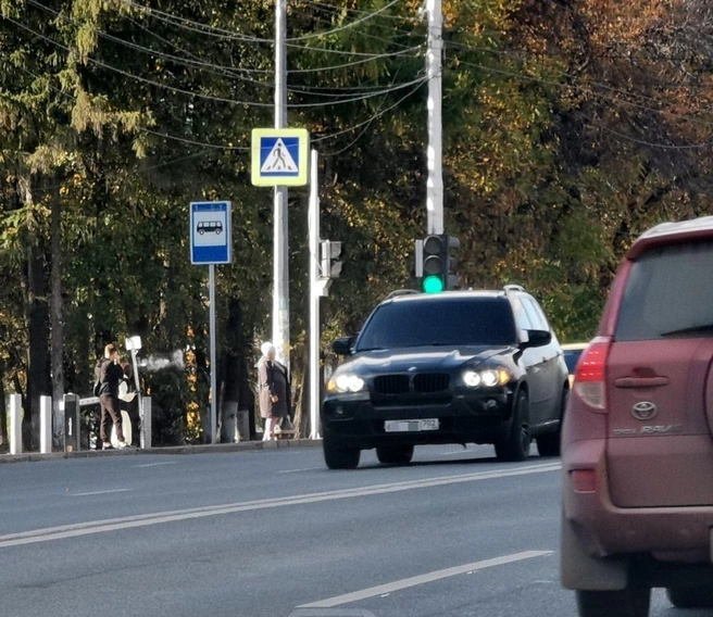 Машина за несколько дней до аварии в октябре | Источник: nomerogram.ru