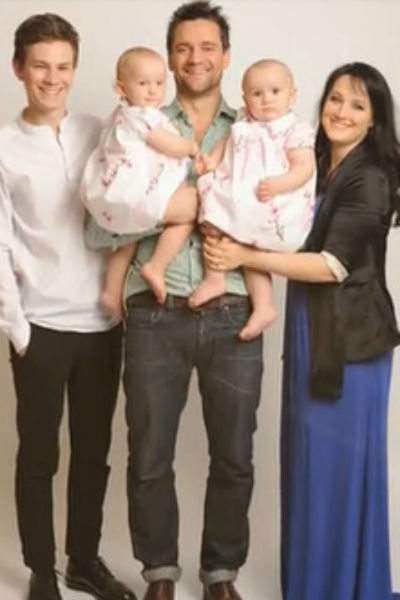 Дмитрий и его жена воспитывают троих детей