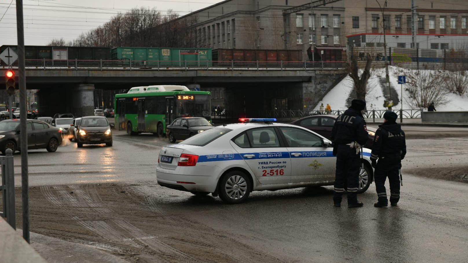 Ждите гигантские пробки! В Екатеринбурге на выходных перекроют проспект Ленина