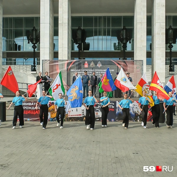 Команды представили очень эффектно | Источник: Василина Любимова / 59.RU