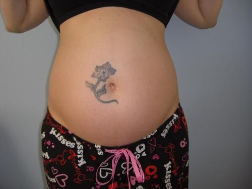 Делать татуировку во время беременности не безопасно