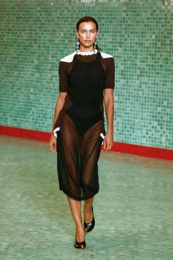 Коллекция Tory Burch весна-лето — 2025 | Источник: Getty Images