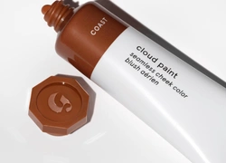 Знаменитые румяна Cloud Paint Blush от Glossier теперь стали бронзером