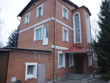 Пациентка рехаба «Антонов PRO»: «При мне девочку замотали скотчем полностью, трое суток лежала на полу, кричала: „Убивают“»