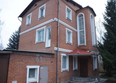 Пациентка рехаба «Антонов PRO»: «При мне девочку замотали скотчем полностью, трое суток лежала на полу, кричала: „Убивают“»