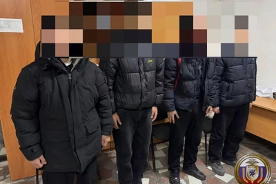 Подростки задержаны за избиение мужчин у клуба в Якутске