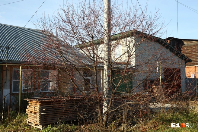 Дом, где произошло убийство | Источник: Владислав Лоншаков / E1.RU
