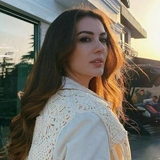 <p>Бурджу Озберк</p>