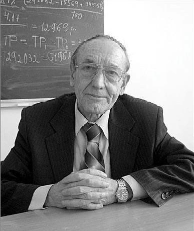 Борис Семашкин преподавал до 77 лет | Источник: газета «Земля»