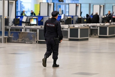 Четырех иностранцев выдворили из России за тяжкие преступления