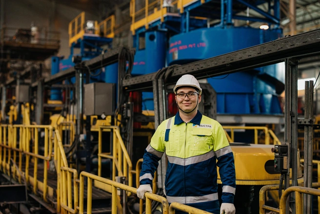 Начальник технологического участка обогатительной фабрики Быстринского ГОКа Вадим Абдулгужин — финалист премии в номинации «За вклад в развитие женского лидерства» | Источник: Быстринский ГОК