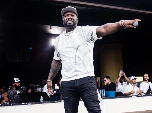 Пи Дидди еще не посадили, но 50 Cent и Netflix уже сняли сериал о его преступлениях. Есть даже постер с массажным маслом