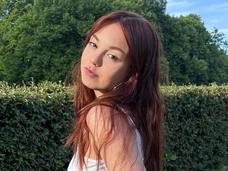 «Узнала про ВИЧ, когда лежала в больнице с ковидом»: 21-летняя певица Нексюша откровенно о диагнозе