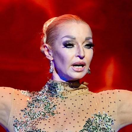 Анастасия Волочкова не смогла улететь на Мальдивы и устроила скандал в аэропорту: «Я сидела в шаге от посадки!»
