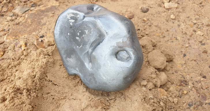 В Индии с громким взрывом упал «глазастый метеорит» (фото)