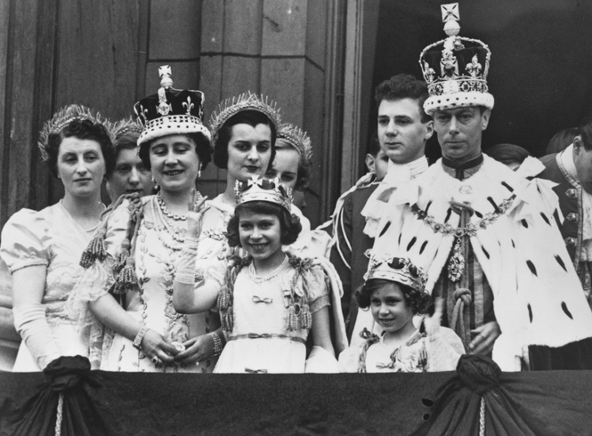 Улыбчивая королева: 8 самых любопытных фактов о прабабушке принца Уильяма