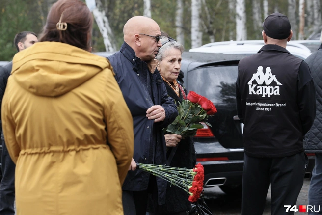 На прощание приехала вдова бывшего челябинского губернатора Петра Сумина&nbsp;— Ольга Ильинична | Источник: Наталья Лапцевич