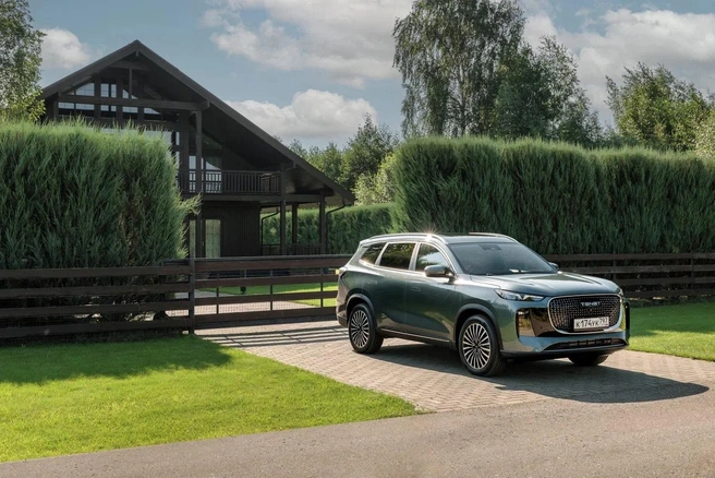 Все модели Tenet — копии кроссоверов семейства Chery Tiggo. Модель T8 идентична Chery Tiggo 8 Plus. Именно такая версия «восьмерки» в России ранее не продавалась | Источник: АГР Холдинг