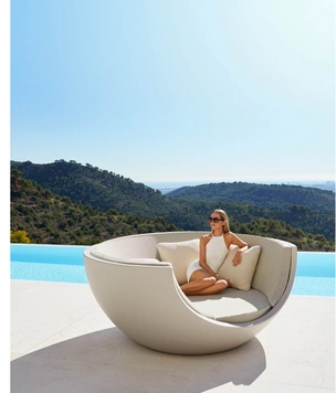 Moon: коллекция Рамона Эстеве для Vondom