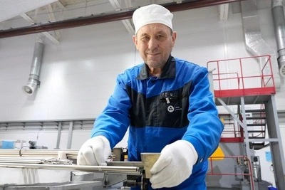 "The Most Important Thing Is Not to Be Lazy": Fitter from Novosibirsk Receives State Award