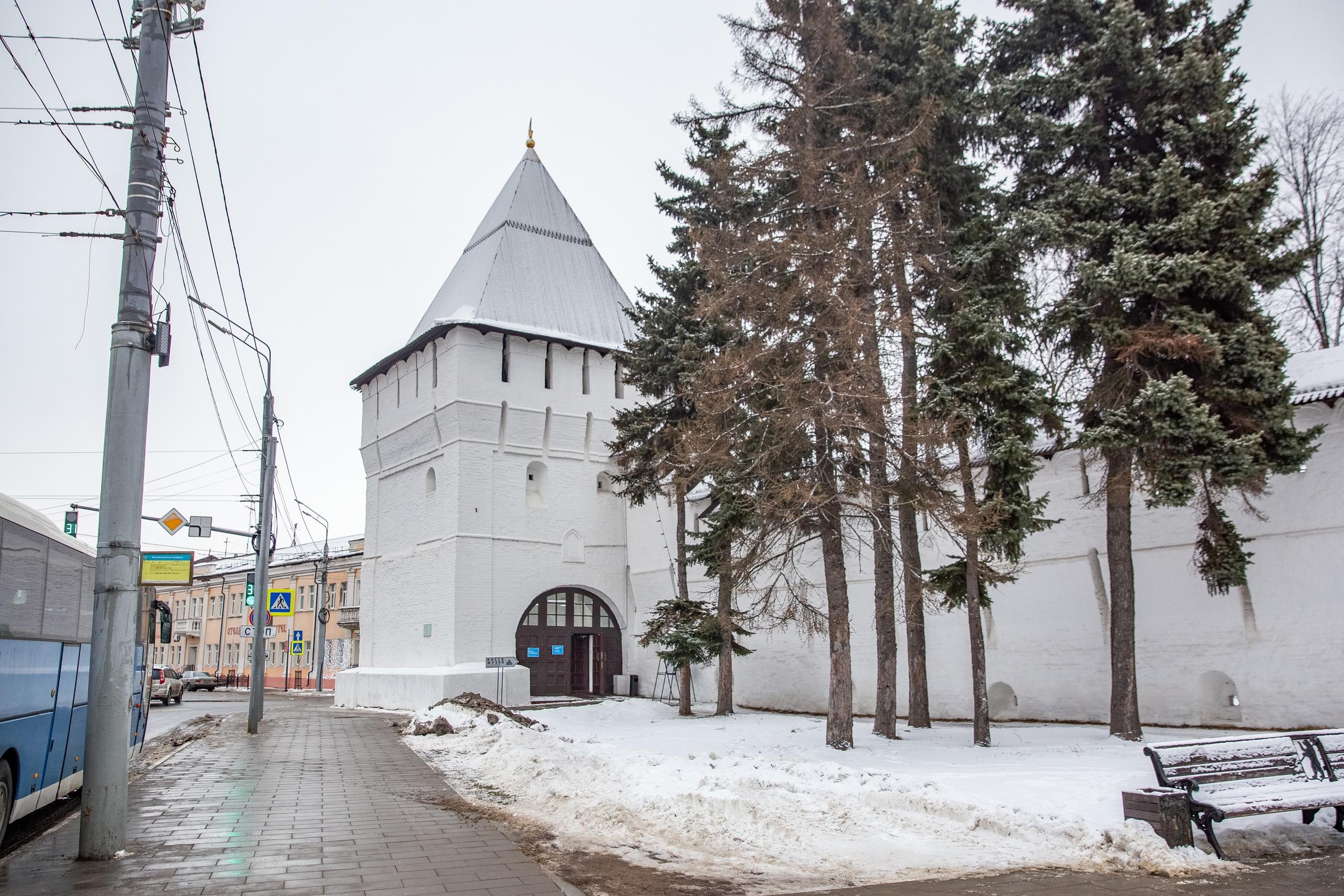 Ярославцев напугали ночные хлопки: что сообщили МЧС и власти