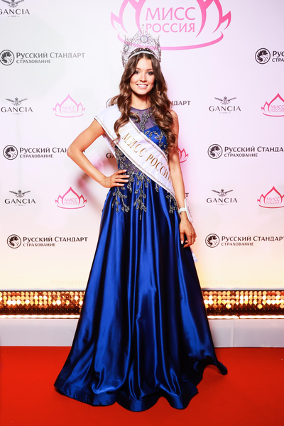 «Мисс Россия» прилетела на конкурс «Мисс Вселенная» в Сальвадор: «Ограничила себя в мучном и сладком, но от мороженого отказаться не могу»
