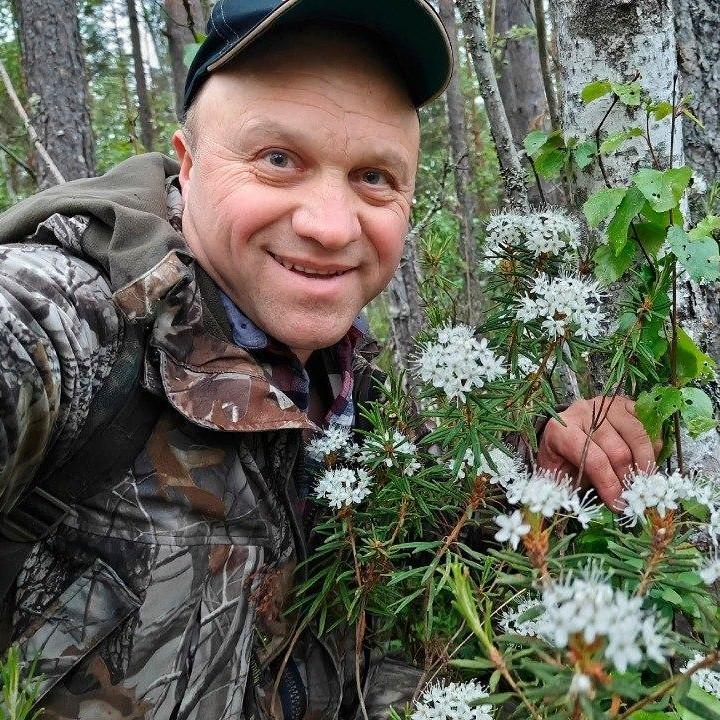 <p>Павел Глазков</p>