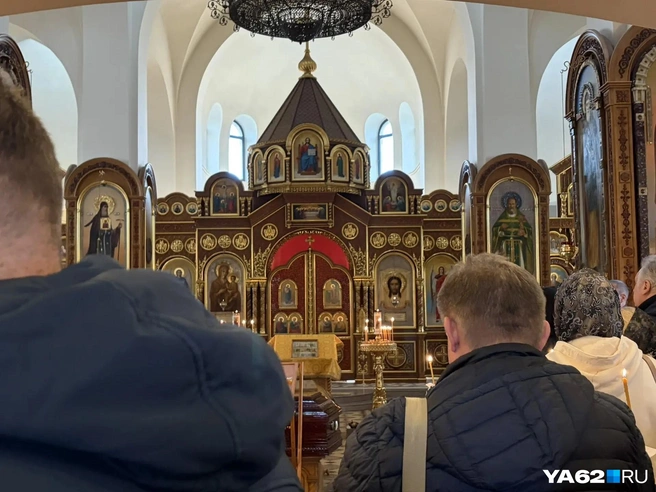 После небольшого перерыва люди собираются в зале | Источник: Дарья Ходосевич / YA62.RU