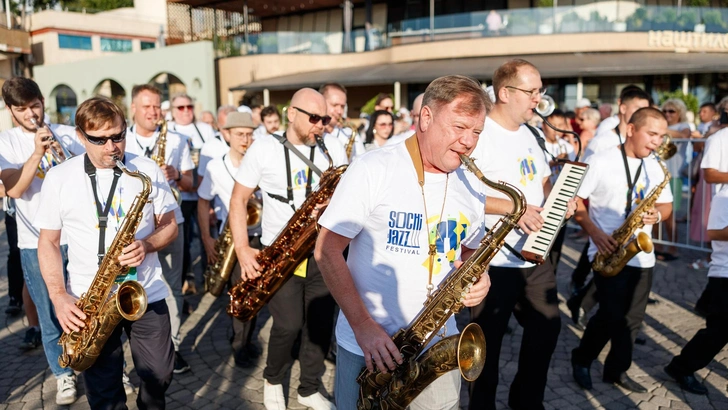 Юбилейный Sochi Jazz Festival объявил имена хедлайнеров