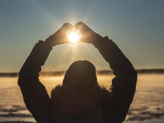 День зимнего солнцестояния: что несет 21 декабря и какие ритуалы помогут изменить жизнь