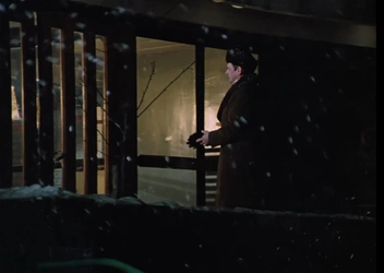 Подъезд дома Нади в Москве (фильм) | Источник: кадр из фильма «Ирония судьбы, или С лёгким паром!» (1976), Мосфильм