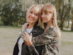«Было пролито много слез»: Юлия Бордовских поведала, как решала конфликты с дочерью-подростком